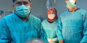 KARNINDAN 8 KİLO KİTLE ÇIKTI