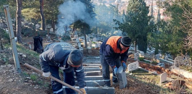 CENAZE HİZMETLERİNİN YANINDA, MEZARLIKLARDA DÜZENLENİYOR