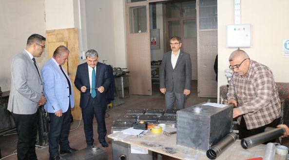 Şehit Gültekin Tırpan Mesleki ve Teknik Anadolu Lisesini ziyaret etti.